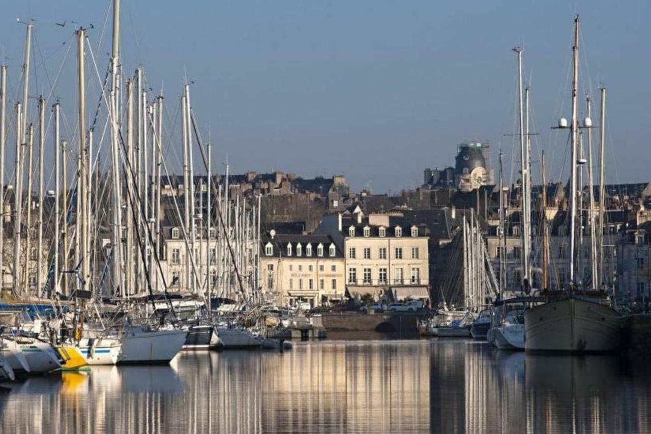 Stop 100M Du Port-Parking Gratuit A 5Mn Vannes Exterior foto